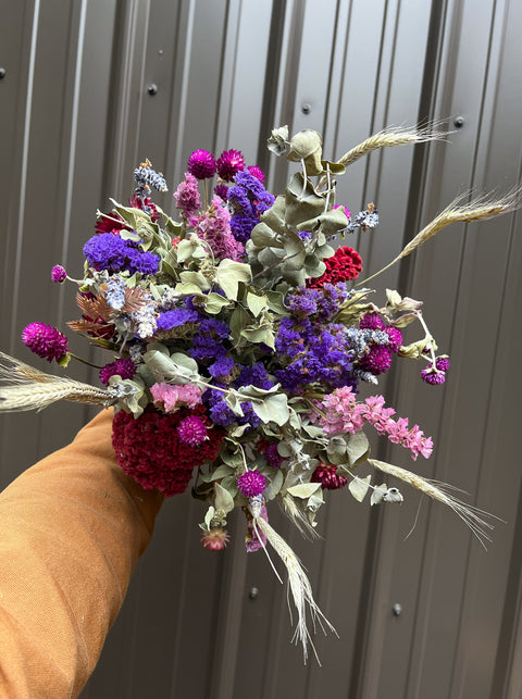 Dried Bouquet-Berry Tones