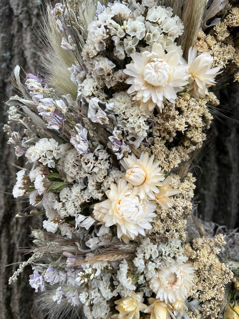 Dried Wreath-Snow White - Sunny Meadows Flower Farm